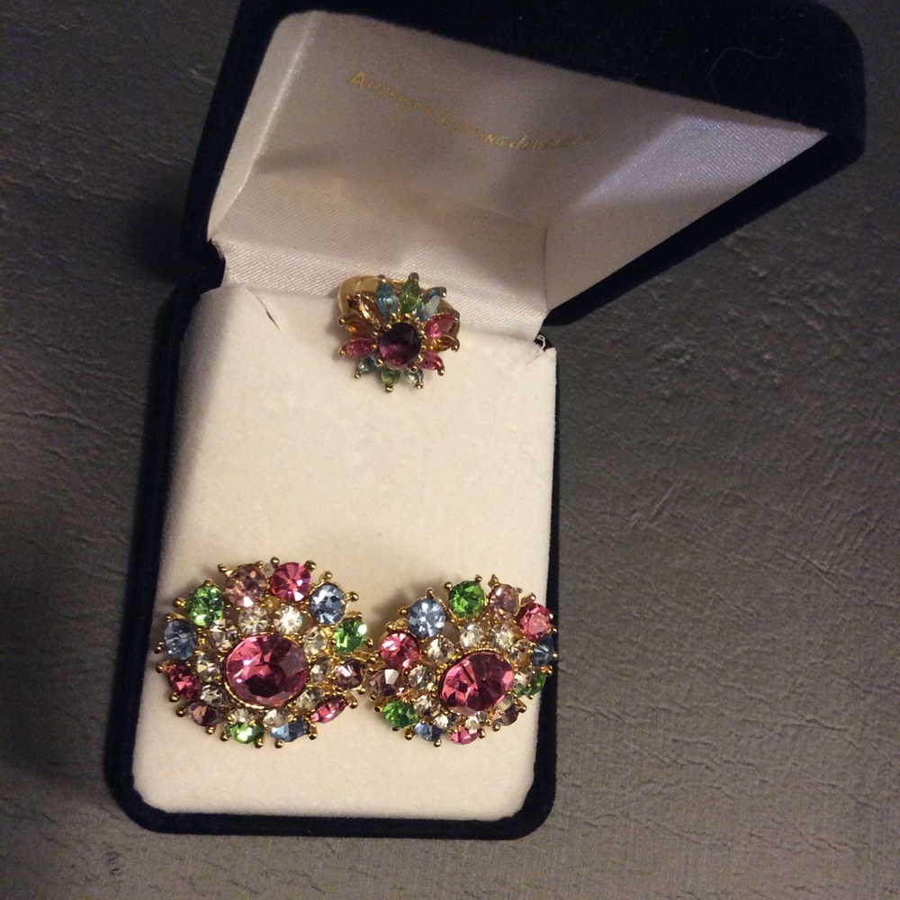 18kt gold filled ring with simulated stones ring